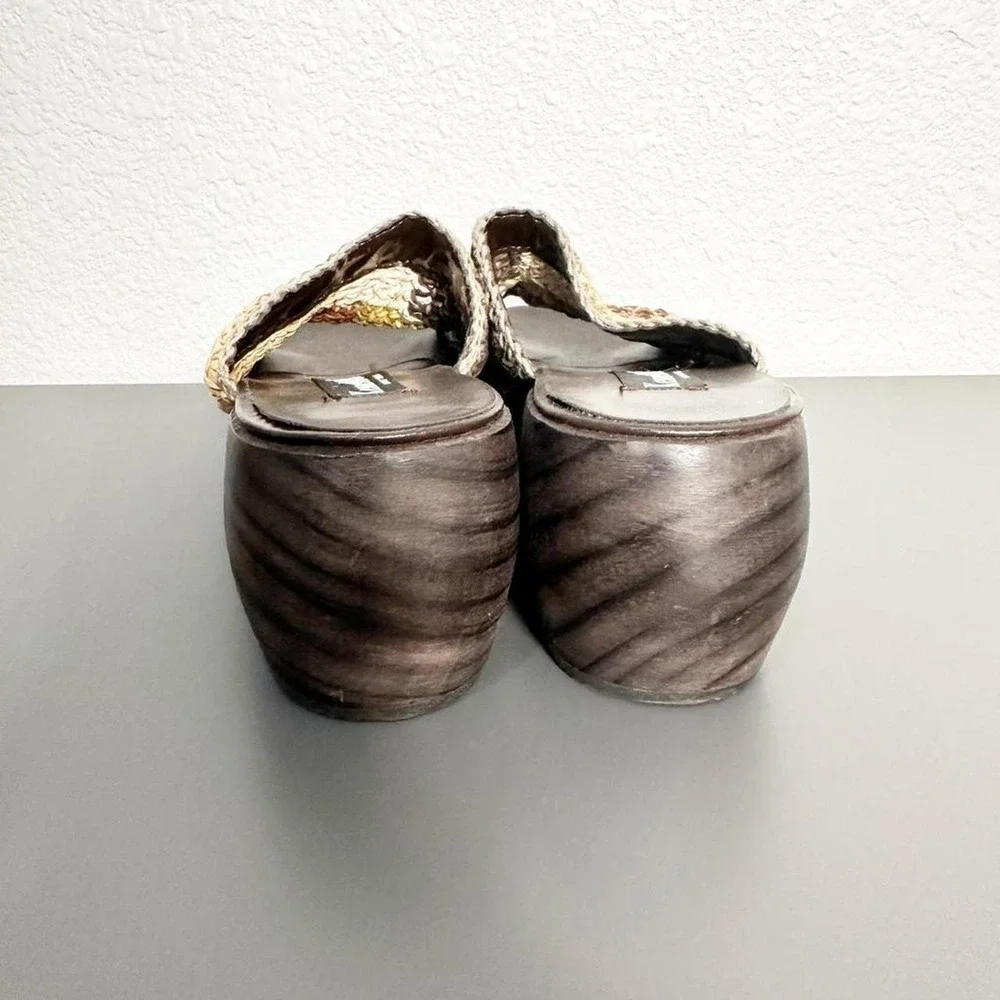 Vintage Y2K Kenneth Cole Size 9 Woven Leather Slip On Wooden Heeled Sandals